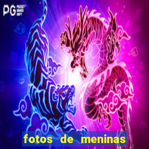 fotos de meninas no espelho fake cabelo cacheado